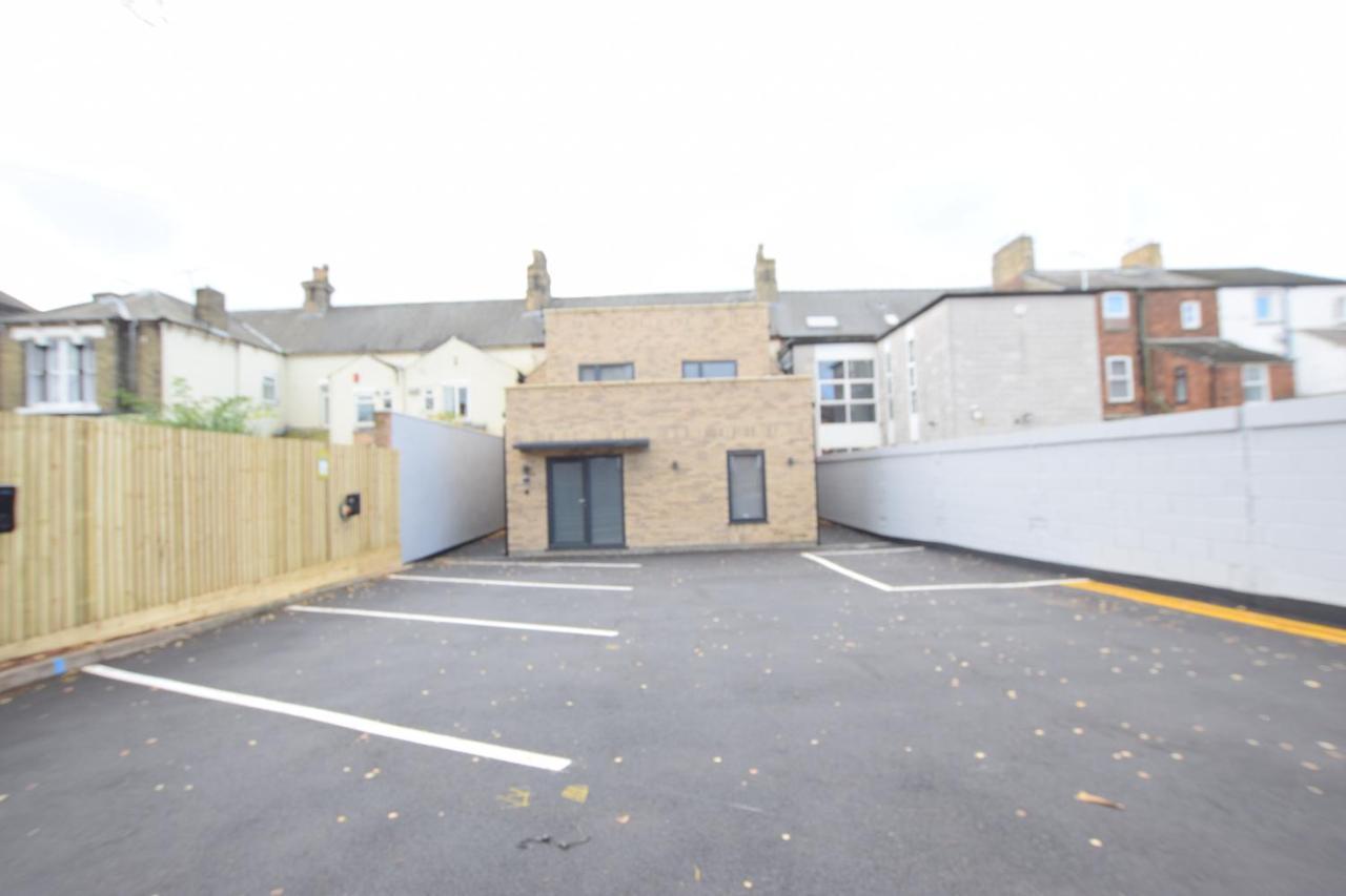 Stylish City Centre Apartments Lincoln Bagian luar foto